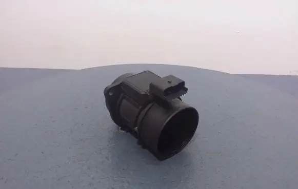 Nissan Primera Mass air flow meter 30.032