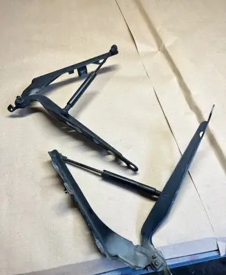 Volvo XC70 Engine bonnet/hood hinges 9154605