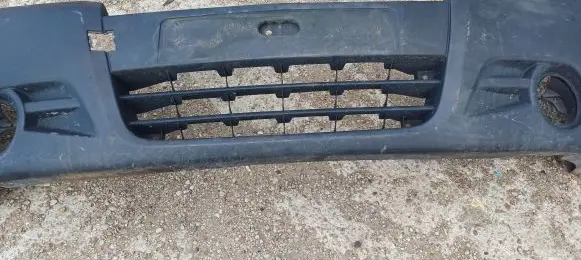 Opel Vivaro Front bumper 620100251R