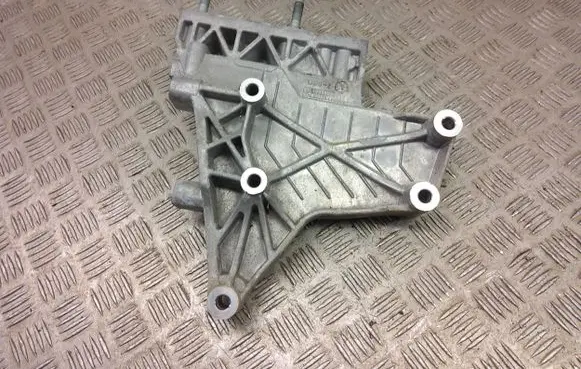 KIA Niro Engine mounting bracket 8200739777