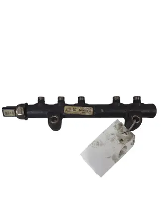 Volvo V40 Fuel main line pipe 9685297580