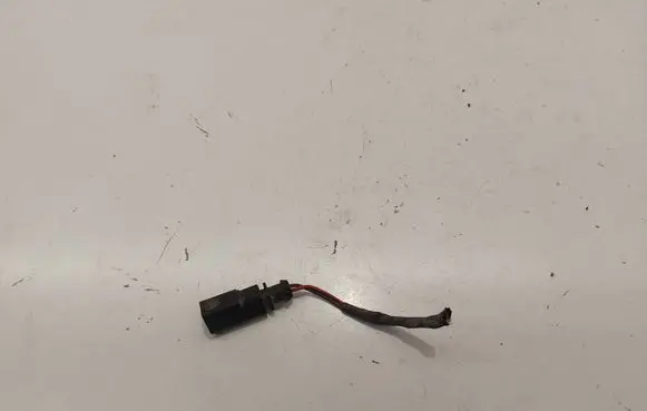 Volkswagen PASSAT B8 Exhaust gas temperature sensor 1J0973802