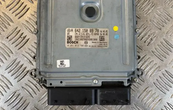 Mercedes-Benz CLS C219 Engine control unit/module A6421508978 0281013708