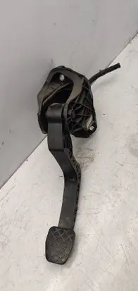 Volkswagen PASSAT B6 Clutch pedal 3C1721059L