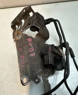 Audi A4 S4 B7 8E 8H Turbo solenoid valve 8e0906627