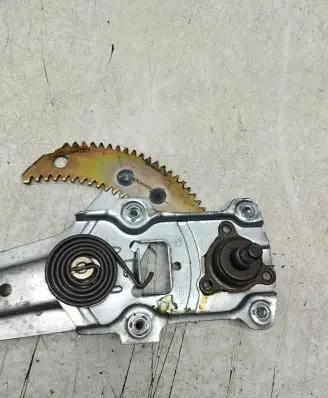 Toyota Hilux (N140, N150, N160, N170) Front door manual window regulator 