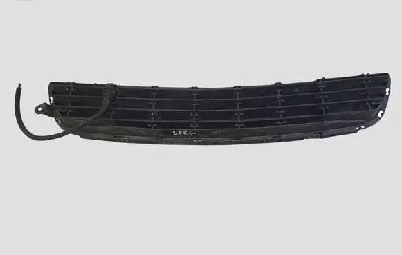 Opel Zafira B Front bumper lower grill 13124978