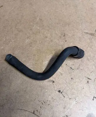 Opel Meriva B Engine coolant pipe/hose 13265585 17MM10 565548547