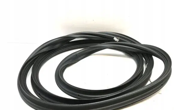Mercedes-Benz GLB x247 Trunk rubber seal (body) A2477403600