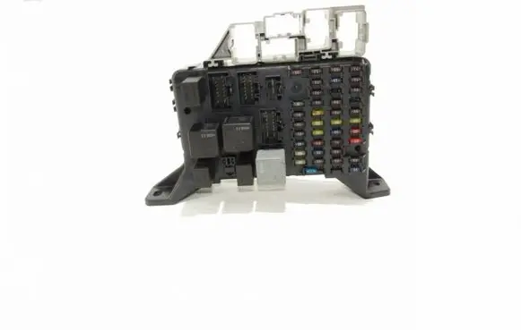 Ford Mondeo Mk III Fuse module 1S7114A073AE