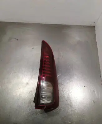 Renault Espace IV Rear/tail lights 8200394724