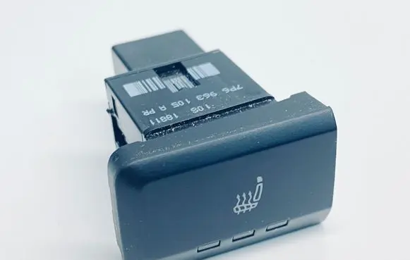 Volkswagen Touareg II Seat heating switch 7P6963105A