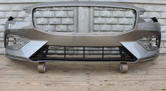 Volvo V60 Front bumper 31690589