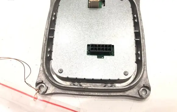 Peugeot 308 SW Voltage converter/converter module 130732940400