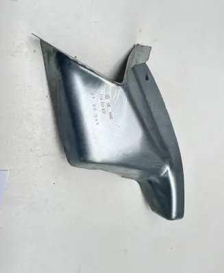 Volkswagen Tiguan Rear glass lock/latch Q746 2G6813537