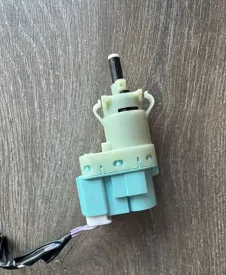 Ford Mondeo MK V Brake pedal sensor switch GL3T9G854BA