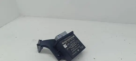 Volkswagen PASSAT B7 Light module LCM 1T0907357 00010049 081100