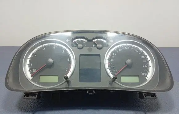 Volkswagen Golf IV Speedometer (instrument cluster) 1J5920826A
