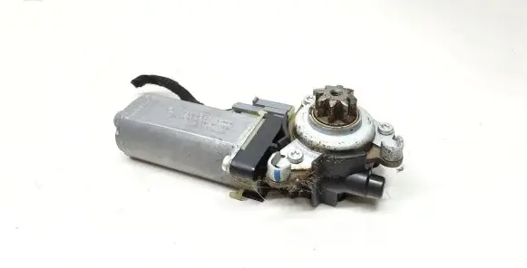 Mercedes-Benz ML W164 Seat adjustment motor 0390203001 82028922