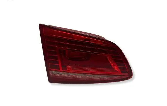 Volkswagen PASSAT B7 Tailgate rear/tail lights 
