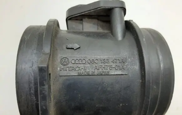 Audi A4 S4 B7 8E 8H Mass air flow meter 06C133471A AFH7501A