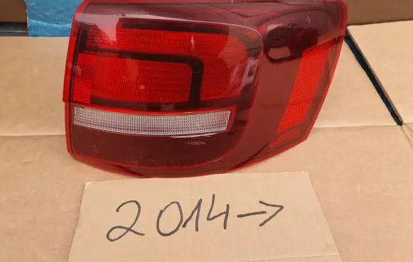 Volkswagen Jetta VI Rear/tail lights 5C6945096A 5C6945258A
