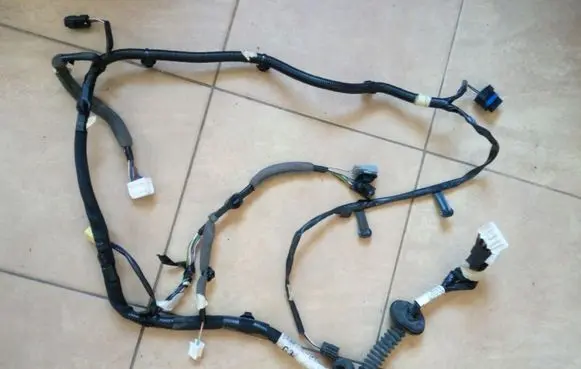 Renault Kadjar Front door wiring loom 241251894R NE58820