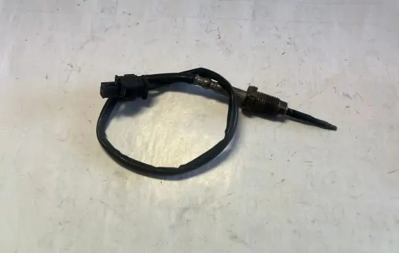 BMW 3 E90 E91 Exhaust gas temperature sensor 8509963 012656002780