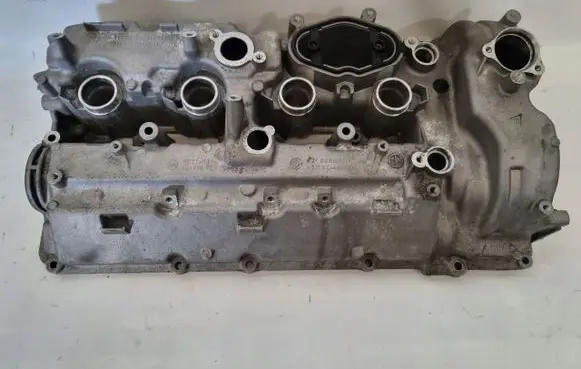 BMW 5 F10 F11 Rocker cam cover 8648125