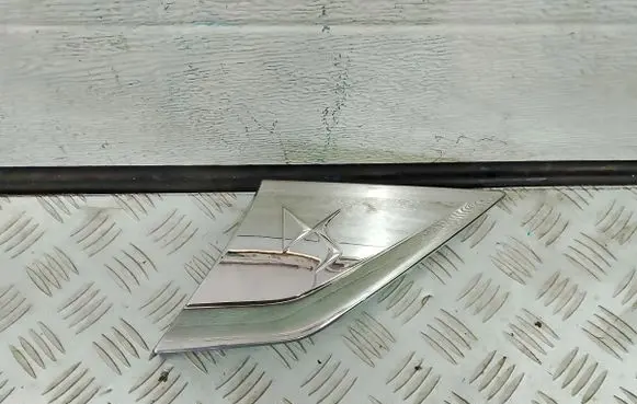 Citroen DS7 Crossback Fender end trim 