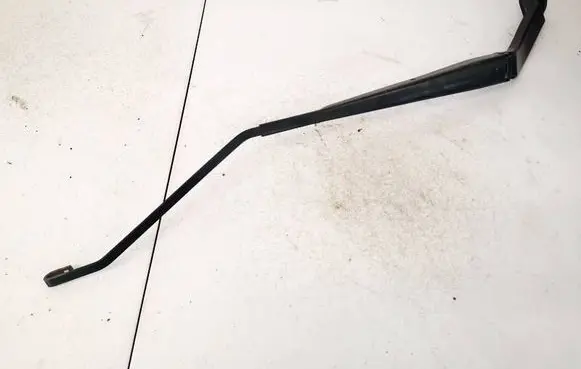 Land Rover Discovery Sport Front wiper blade arm