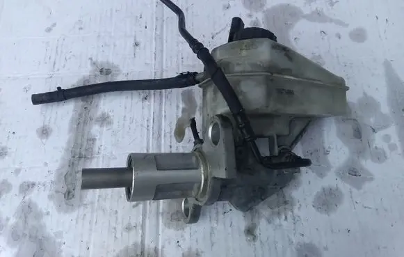 Audi A3 S3 8P Master brake cylinder 1K2611301B 03350886361 03350886471