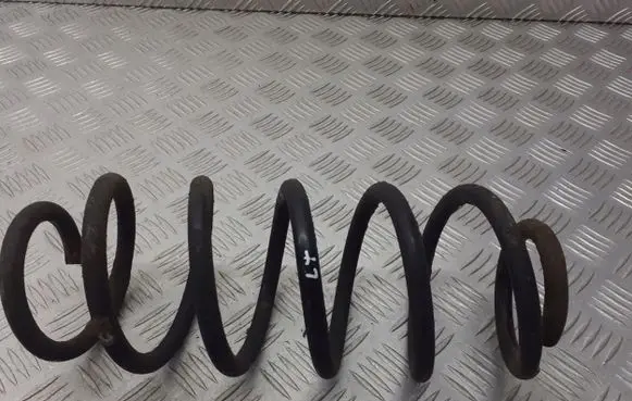 Toyota Auris 150 Rear coil spring