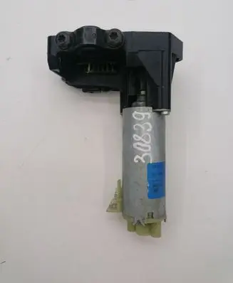 Mercedes-Benz S W220 Seat adjustment motor 2208201542 130002568