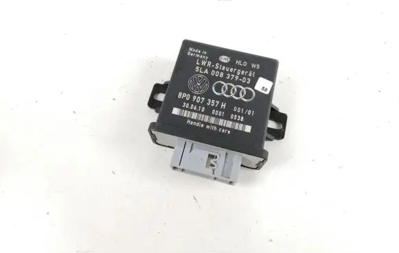 Audi A3 S3 8P Light module LCM 8P0907357H 5LA00837903