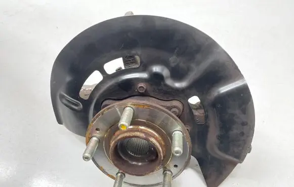 Hyundai Tucson TL Front wheel hub spindle knuckle