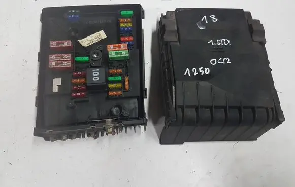 Skoda Octavia Mk2 (1Z) Fuse box set 1K0937125DIIAUTOPI 1K0937125D
