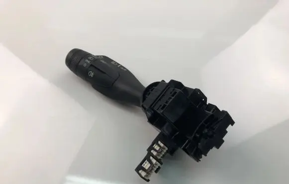 Volvo XC60 Indicator stalk 31674102