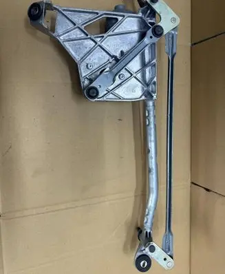 Audi Q7 4M Front wiper linkage and motor 4M8955023B