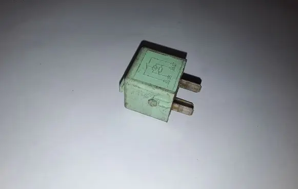 BMW 5 E39 Other relay 61368366600