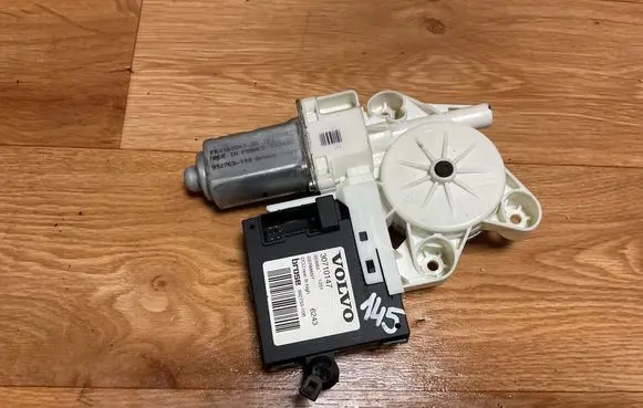 Volvo V50 Rear door window regulator motor 30710147 992753106