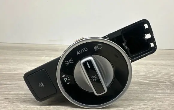 Mercedes-Benz E C207 W207 Light switch A2129050551