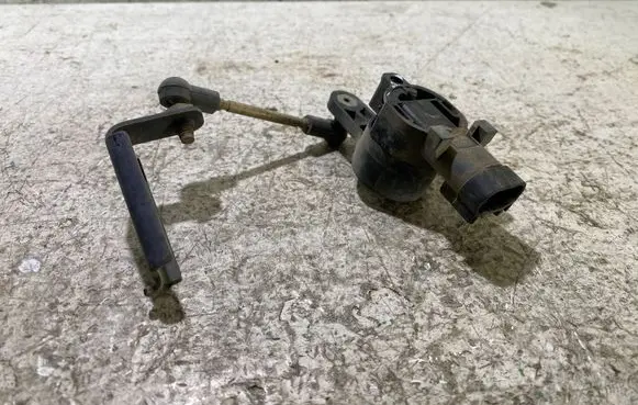 Rear air suspension level height sensor