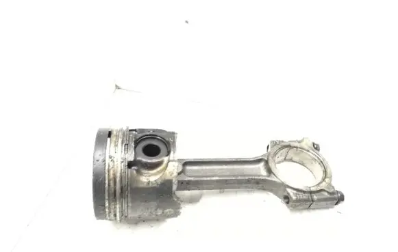 Renault Megane II Piston with connecting rod