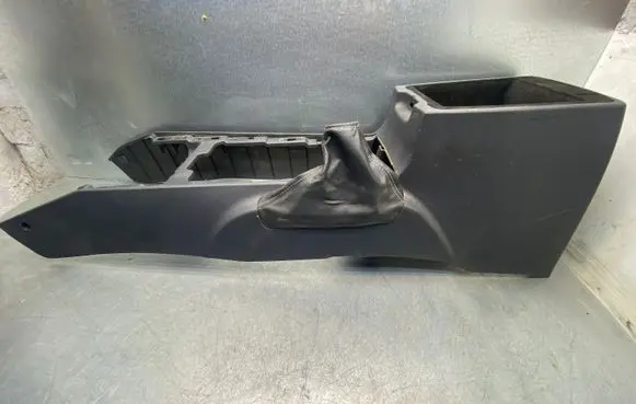 KIA Sorento Center console 846103E000