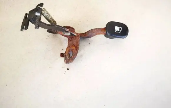 Hyundai i30 Fuel tank opening switch 