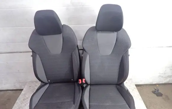 Skoda Octavia Mk4 Front driver seat 5E3971582 03122021 5E2971582