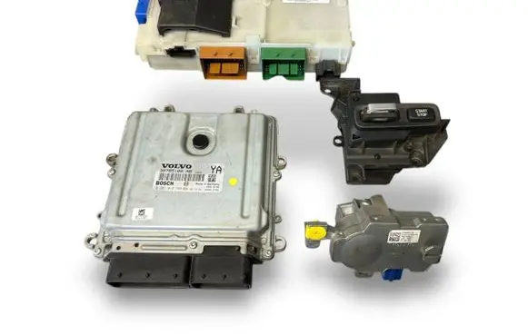 Volvo S80 Engine ECU kit and lock set 30785100 30785100AB 0281012765