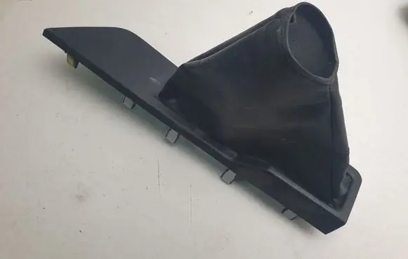 Toyota RAV 4 (XA40) Handbrake trim 5880942010