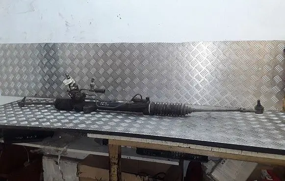 Mitsubishi Grandis Steering rack